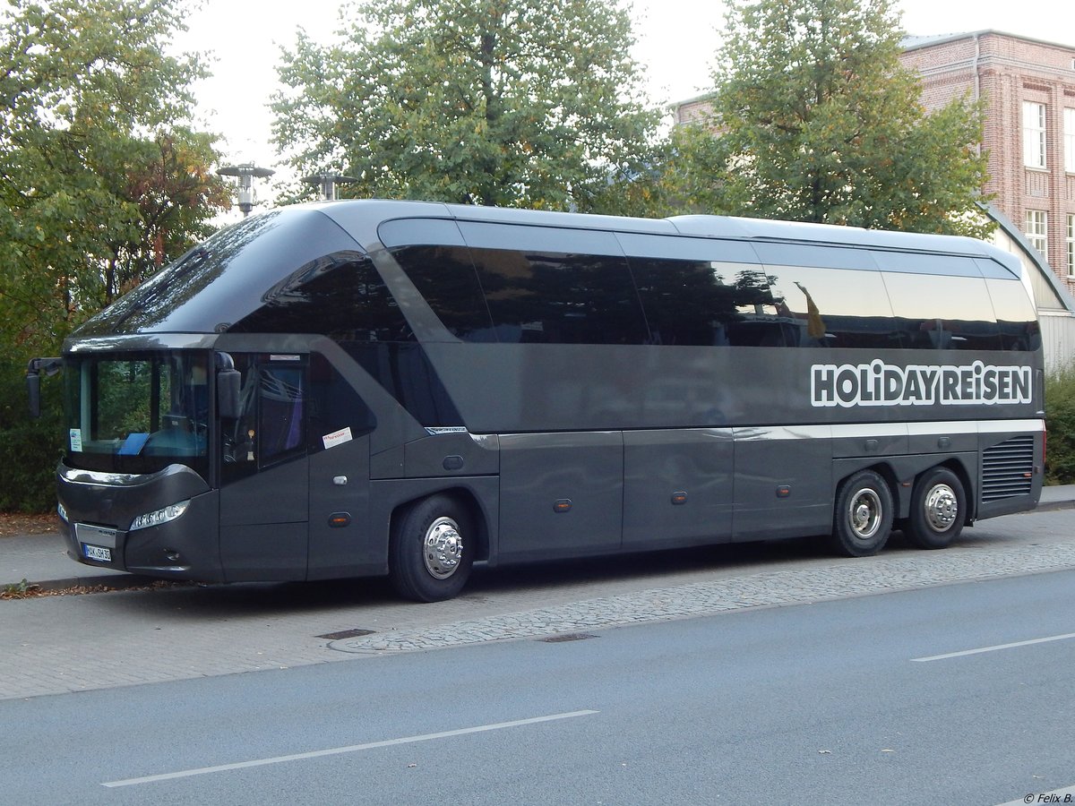 Neoplan Starliner von Happyday Hanke aus Deutschland in Neubrandenburg.