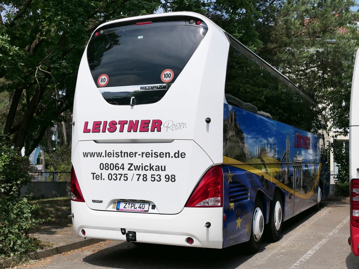 Neoplan Starliner von Leistner Reisen aus Deutschland in Binz. 