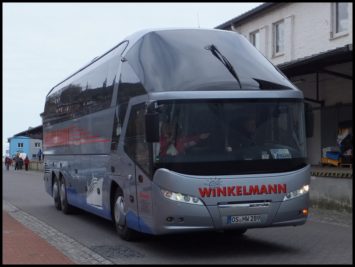 Neoplan Starliner von Winkelmann aus Deutschland im Stadthafen Sassnitz.