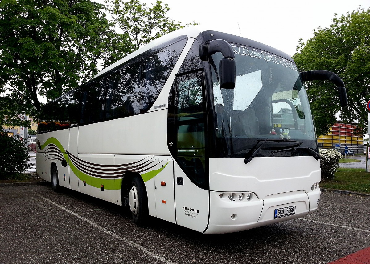 Neoplan Tourliner aus der CZ im Mai 2014 in Krems.