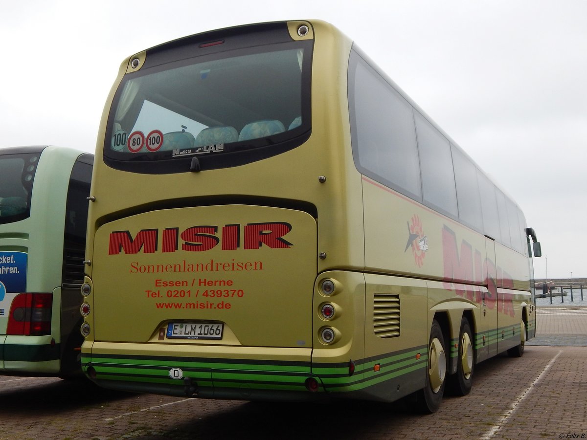 Neoplan Tourliner von Misir aus Deutschland im Stadthafen Sassnitz.