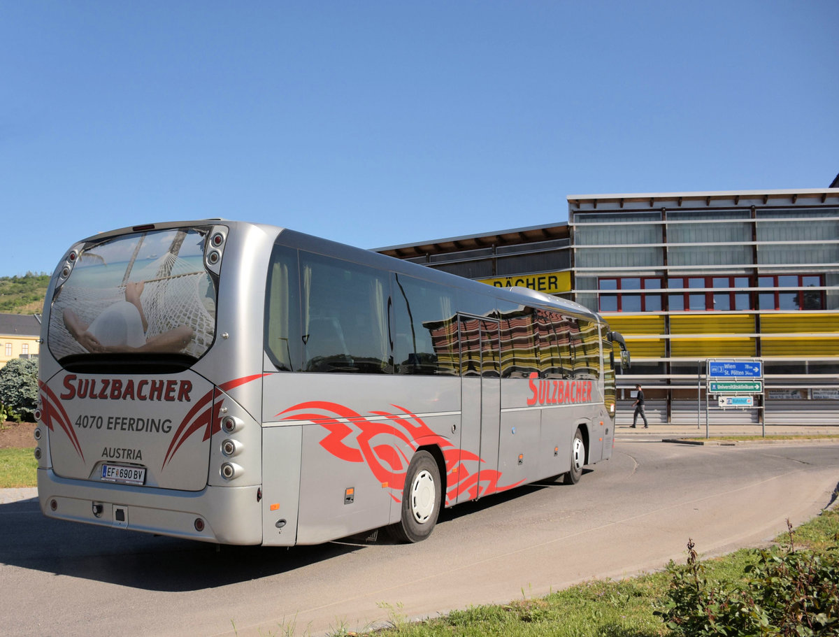 Neoplan Trendliner von Sulzbacher Reisen aus sterreich 05/2018 in Krems.