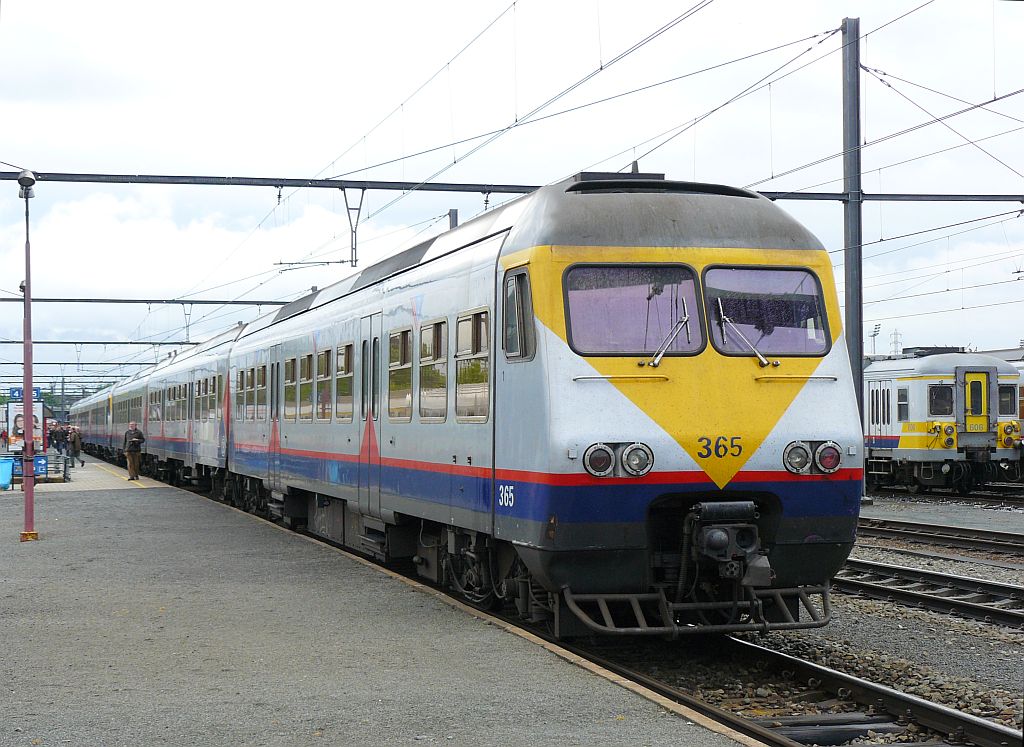 NMBS MS80 TW 365 in Ath 11-05-2013.