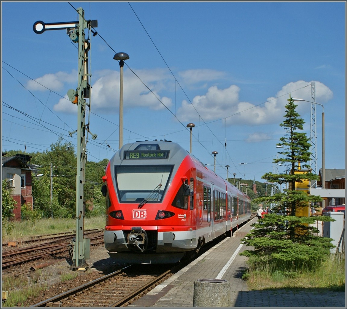 Noch ein Flirt, ein Roter...
Ein DB ET 429 in Sassnitz.
18. Juni 2009