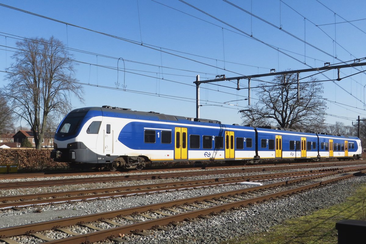 NS 2221 treft am 2 März 2021 in Oss ein.