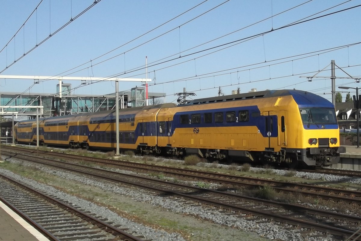 NS 7515 verlässt Boxtel am 5 Dezember 2014.