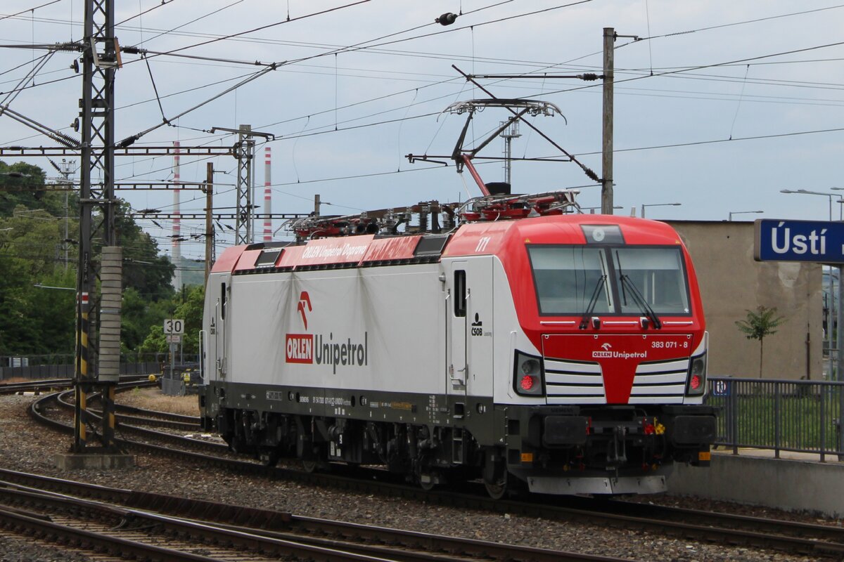 ORLEN/UniPetrol 383 071 durchfahrt solo Usti nad Labem nach Kadan am 27 Mai 2025.