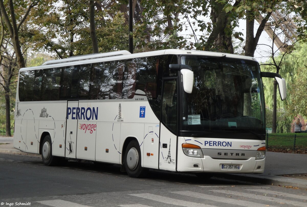 Perron Voyage aus Pussay | CJ-357-HG | Setra 415 GT-HD | 23.10.2014 in Paris