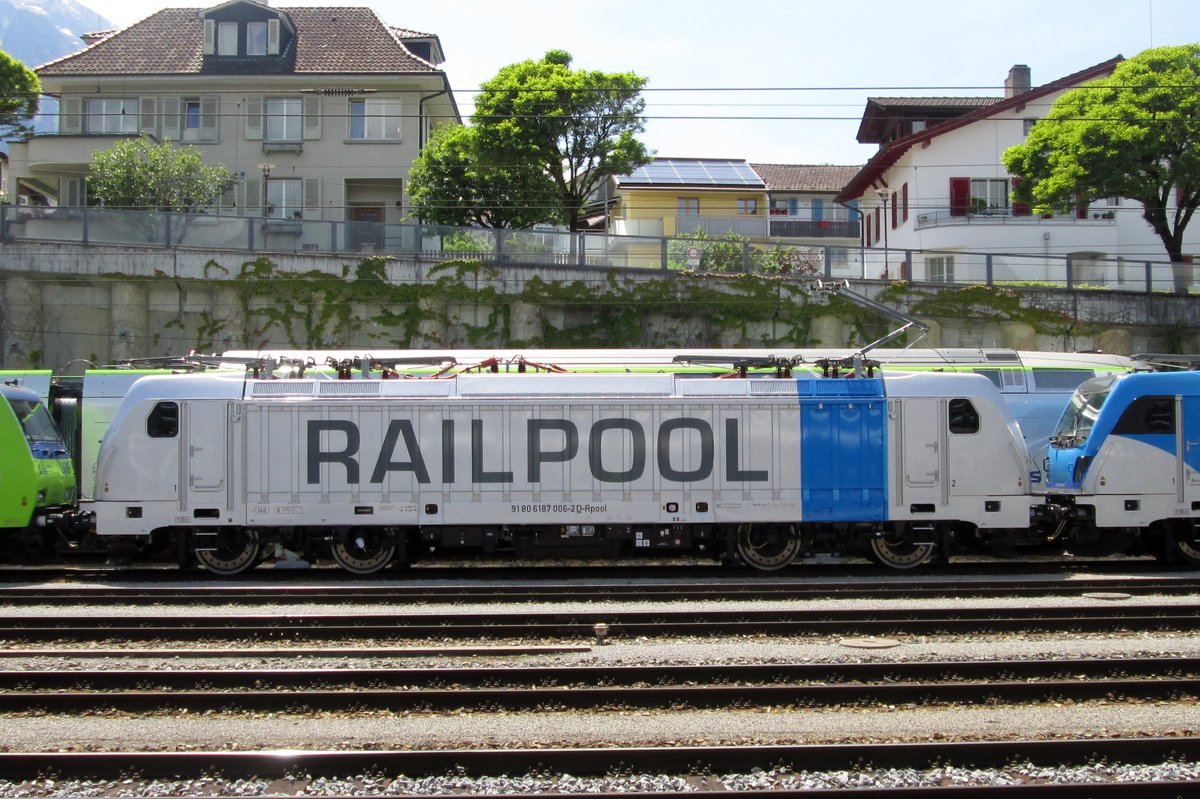 RailPool 187 006 steht am 5 Juni 2014 in Spiez. 