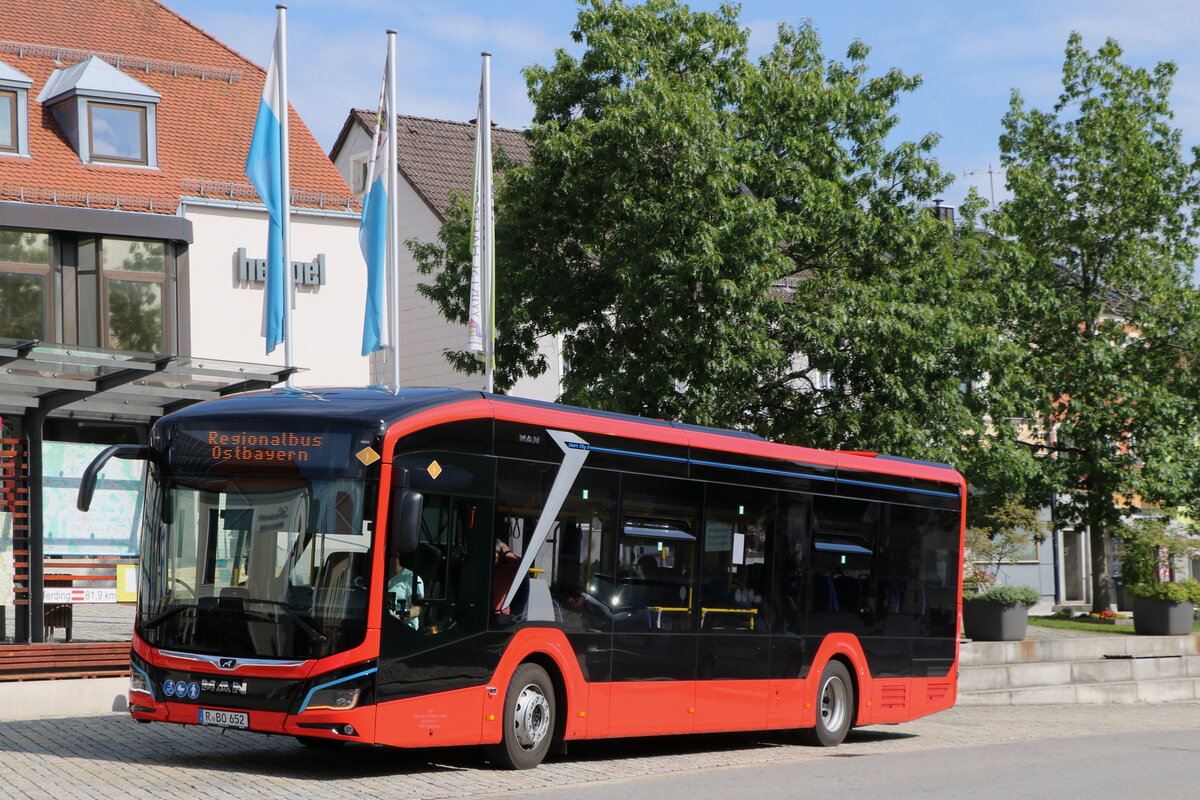 RBO Regensburg - R-BO 652 - eMAN am 29. Juli 2025 in Tittling (Aufnahme: Martin Beyer)