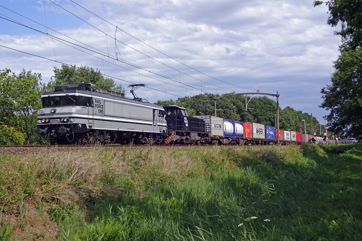 RFO KLV mit 1829 an der Spitze passiert Tilburg Oude Warande am 30 Juli 2019. 