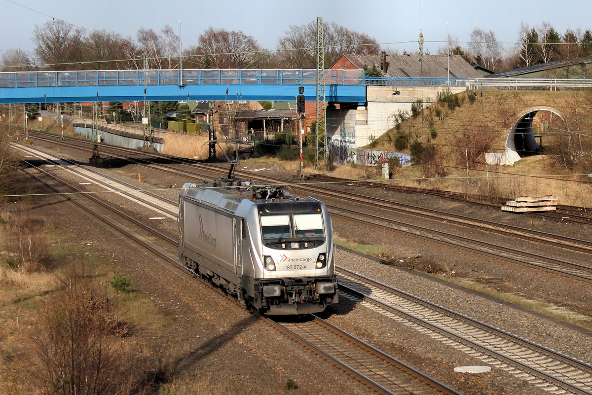 Rhein Cargo - 187 072-4 am 08.04.2018 in Tostedt.