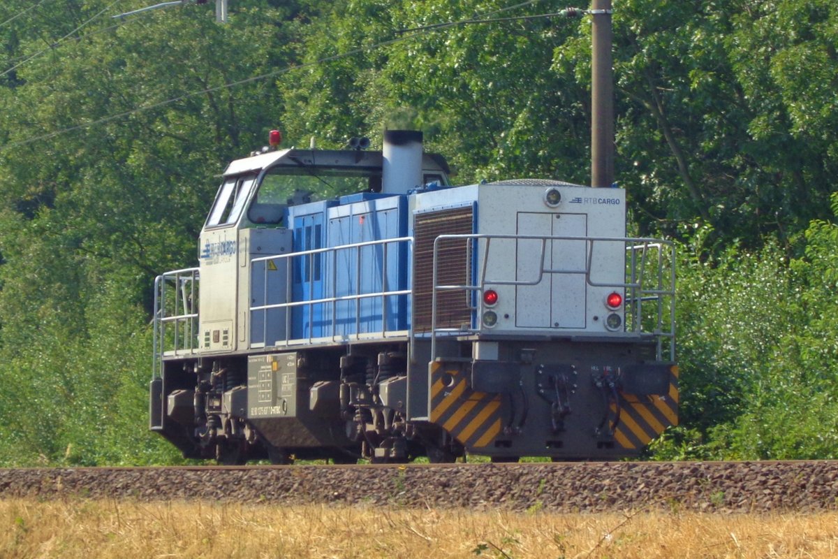 RTB V156 passiert Tilburg Oude Warande am 26 Juli 2018.