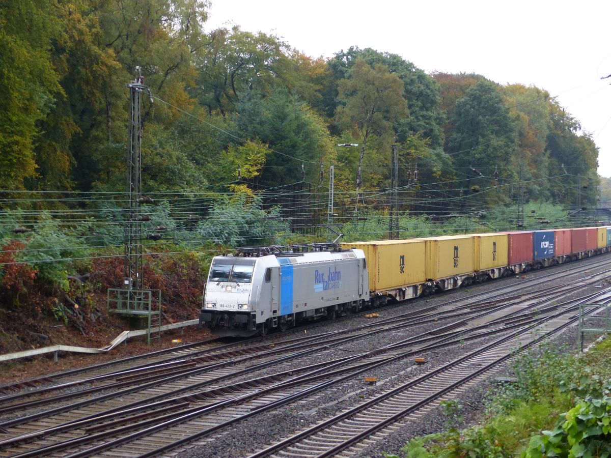 Rurtalbahn Lok 186 422-2 Abzweig Lotharstrasse, Forsthausweg, Duisburg 20-10-2016.

Rurtalbahn loc 186 422-2 Abzweig Lotharstrasse, Forsthausweg, Duisburg 20-10-2016.