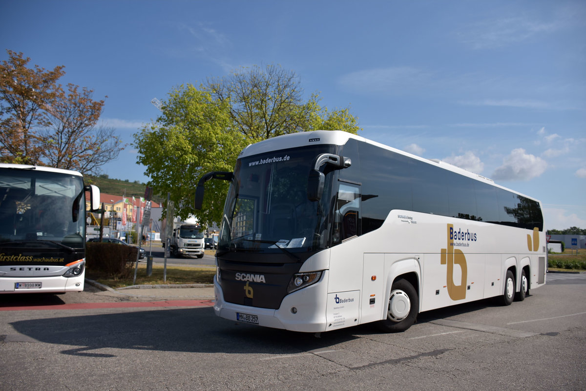 Scania Higer Touring von Baderbus aus der BRD 2017 in Krems.