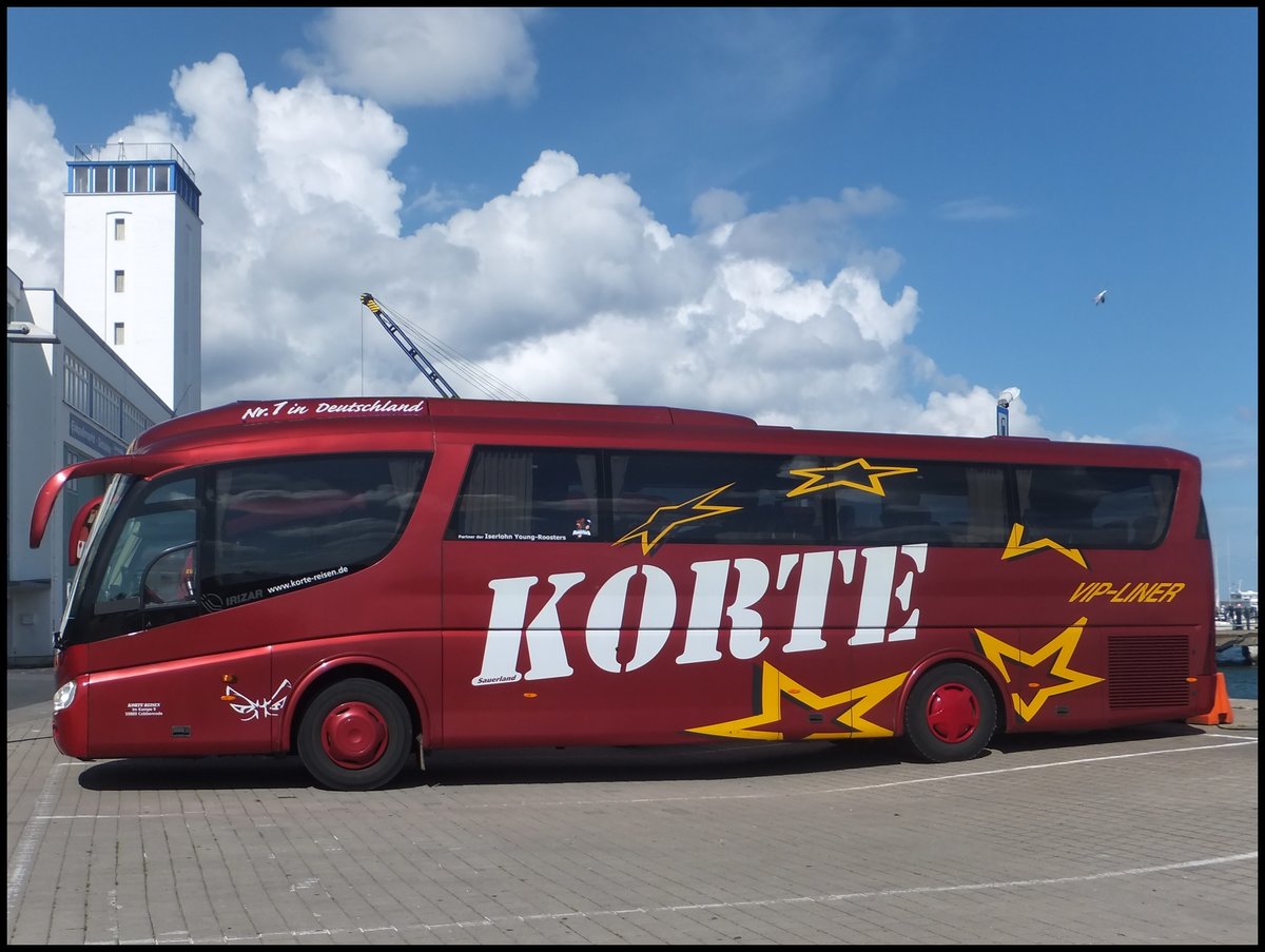 Scania Irizar von Korte aus Deutschland im Stadthafen Sassnitz.