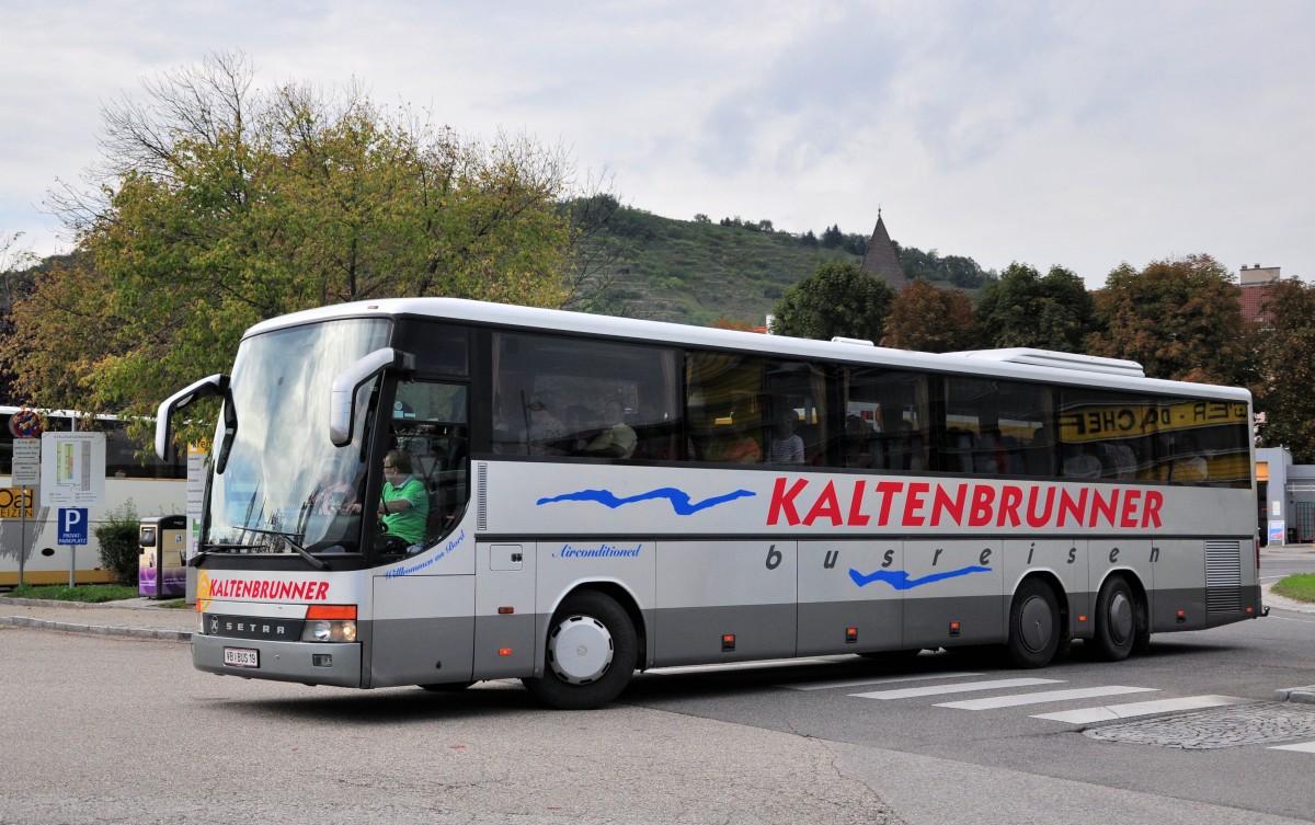 Setra 300er-Serie von Kaltenbrunner Reisen aus Obersterreich am 20.9.2014 in Krems gesehen.