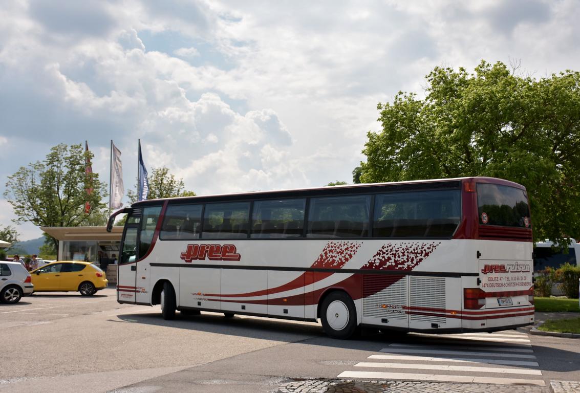 Setra 300er-Serie von PREE Reisen aus sterreich 2018 in Krems gesehen.