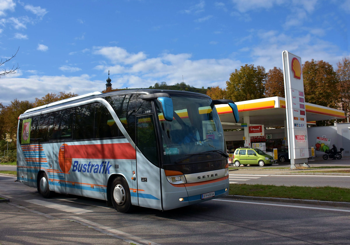 Setra 411 HD von Bustrafik aus sterreich 10/2017 in Krems.