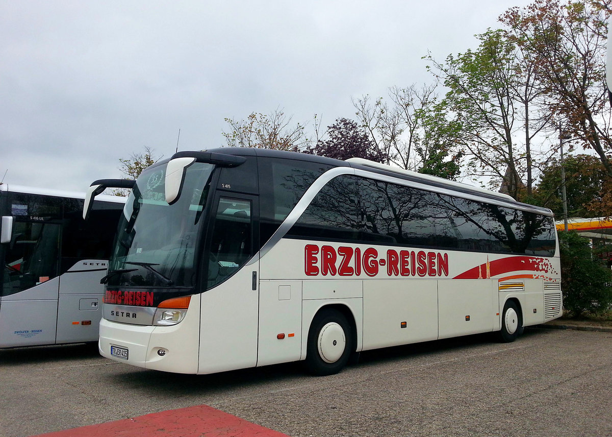 Setra 415 von Erzig Reisen aus der BRD 2017 in Krems.