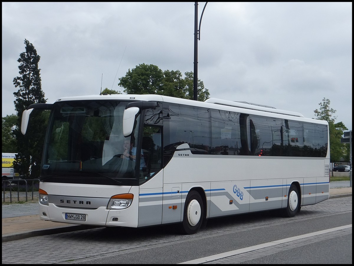 Setra 415 GT der Grevesmhlener Busbetriebe (GBB) in Rostock.