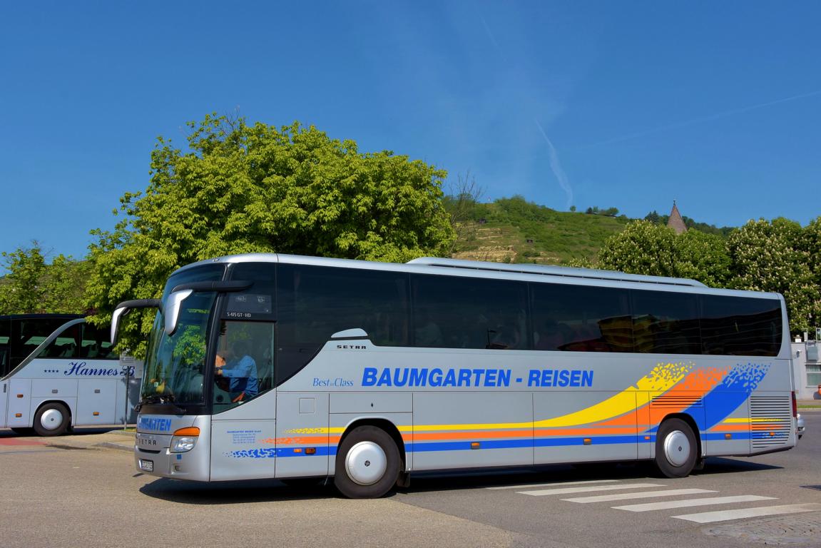 Setra 415 GT-HD von BAUMGARTEN Reisen aus der BRD in Krems.
