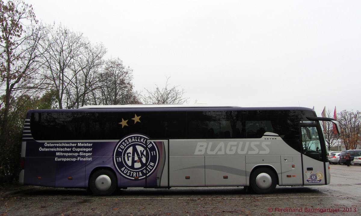 Setra 415 GT-HD von Blaguss/Wien im Okt.2013 in Krems.