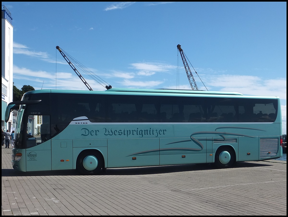 Setra 415 GT-HD von Der Westprignitzer aus Deutschland im Stadthafen Sassnitz.