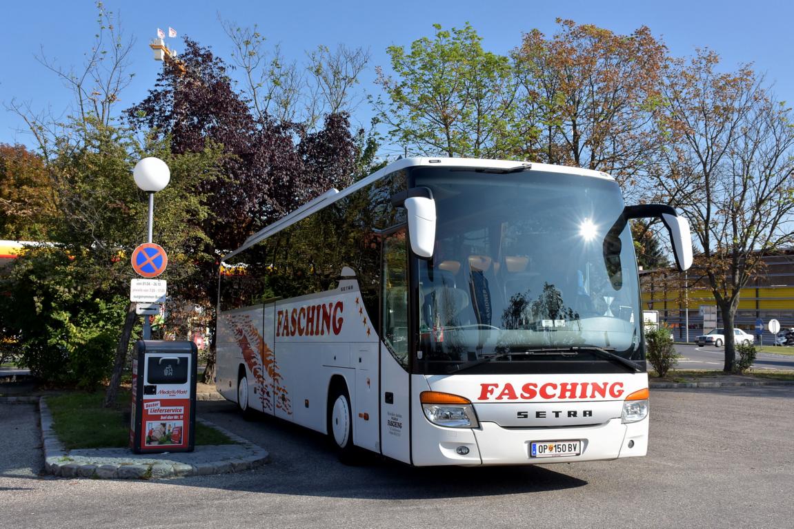Setra 415 GT-HD von Fasching Reisen aus sterreich 09/2017 in Krems.