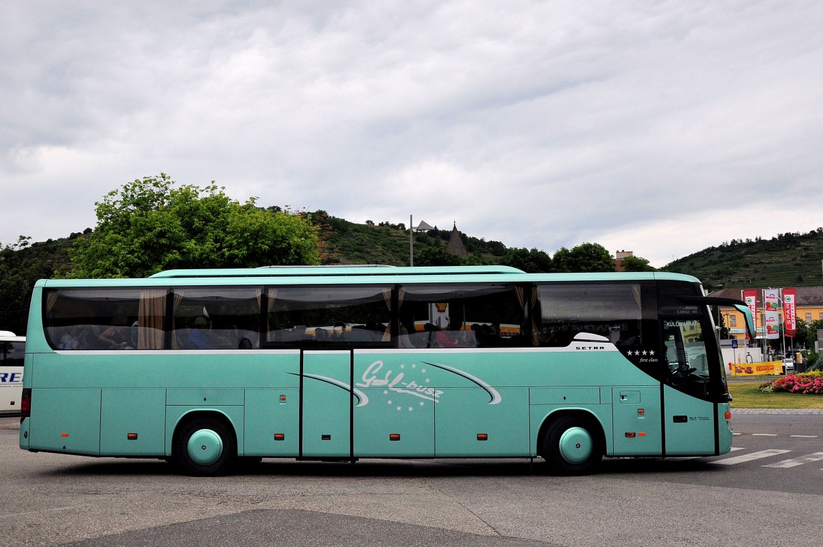Setra 415 GT-HD von Gal-Bus aus Ungarn im Juni 2015 in Krems gesehen.
