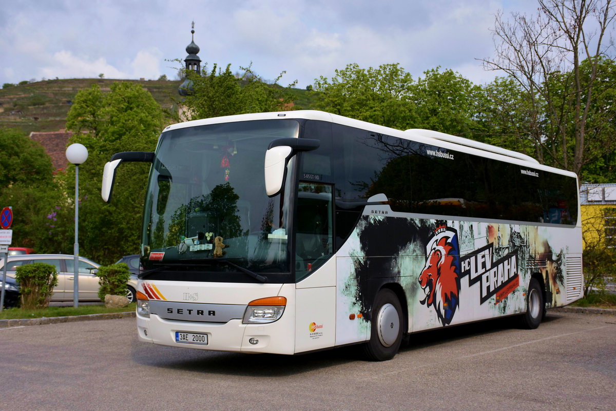 Setra 415 GT-HD von H+S Bussi aus der CZ in Krems.