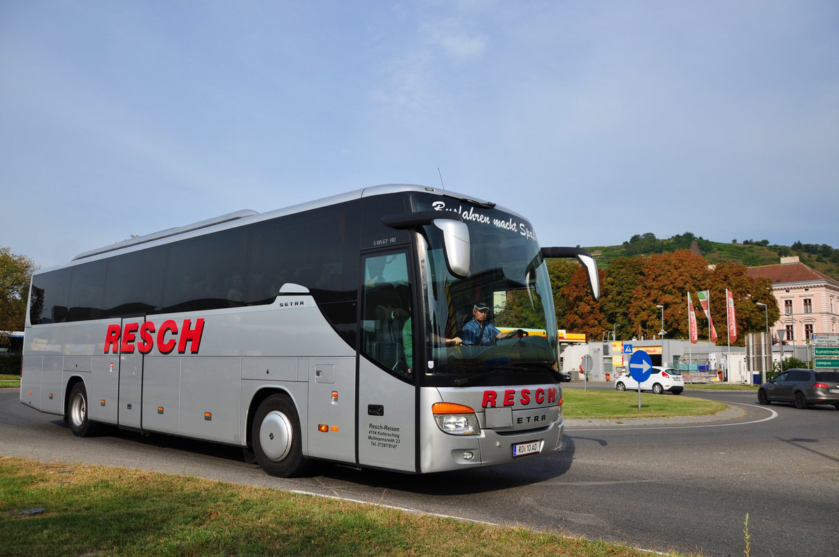 Setra 415 GT- HD von Koller Reisen aus sterreich in Krems unterwegs.