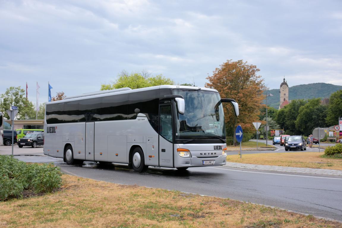 Setra 415 GT-HD von LIEDL Reisen aus Obersterreich 2017 in Krems.