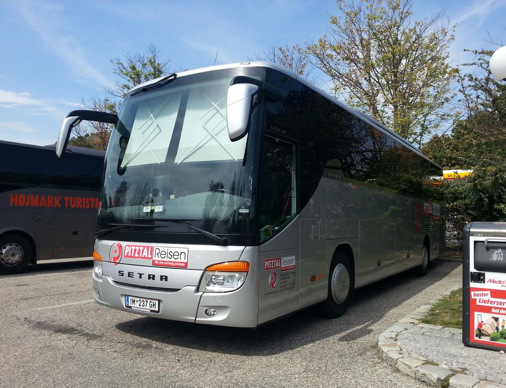 Setra 415 GT-HD von Pitztal Reisen aus sterreich 2017 in Krems.