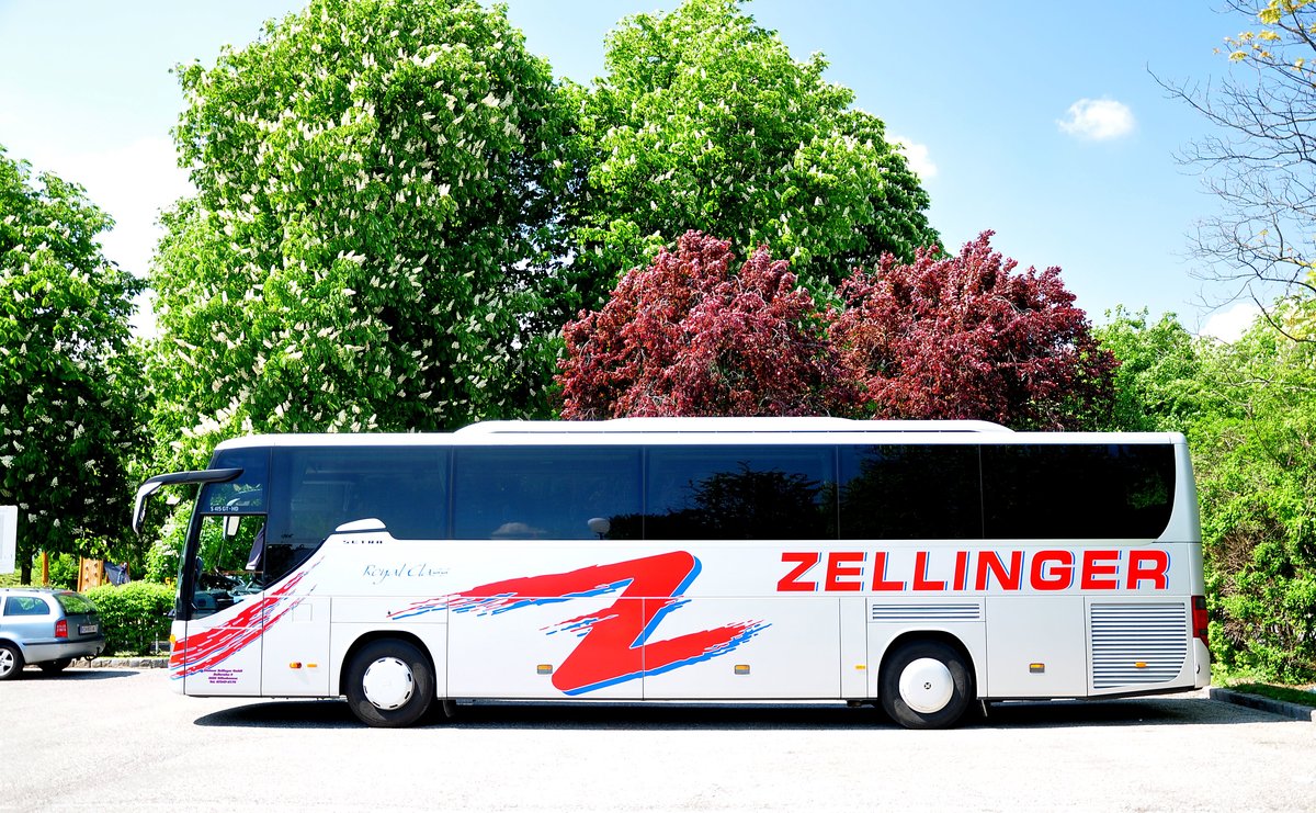 Setra 415 GT-HD von Zellinger Reisen aus sterreich in Krems gesehen.