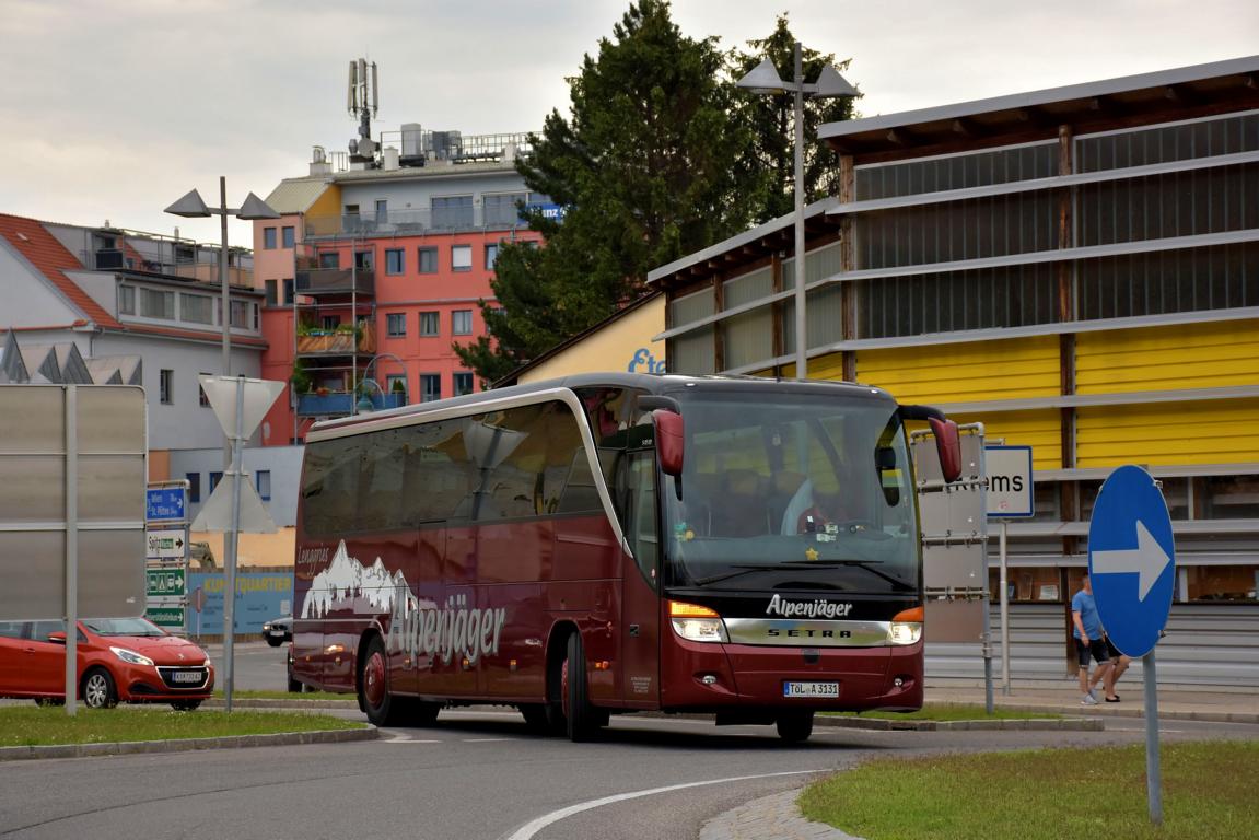 Setra 415 HD von Alpenjger Reisen aus AT 2018 in Krems.