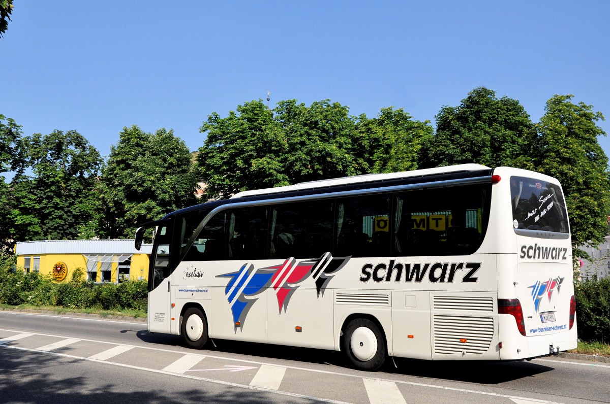 SETRA 415 HD von SCHWARZ Reisen/sterreich,Krems,Juli 2013.
