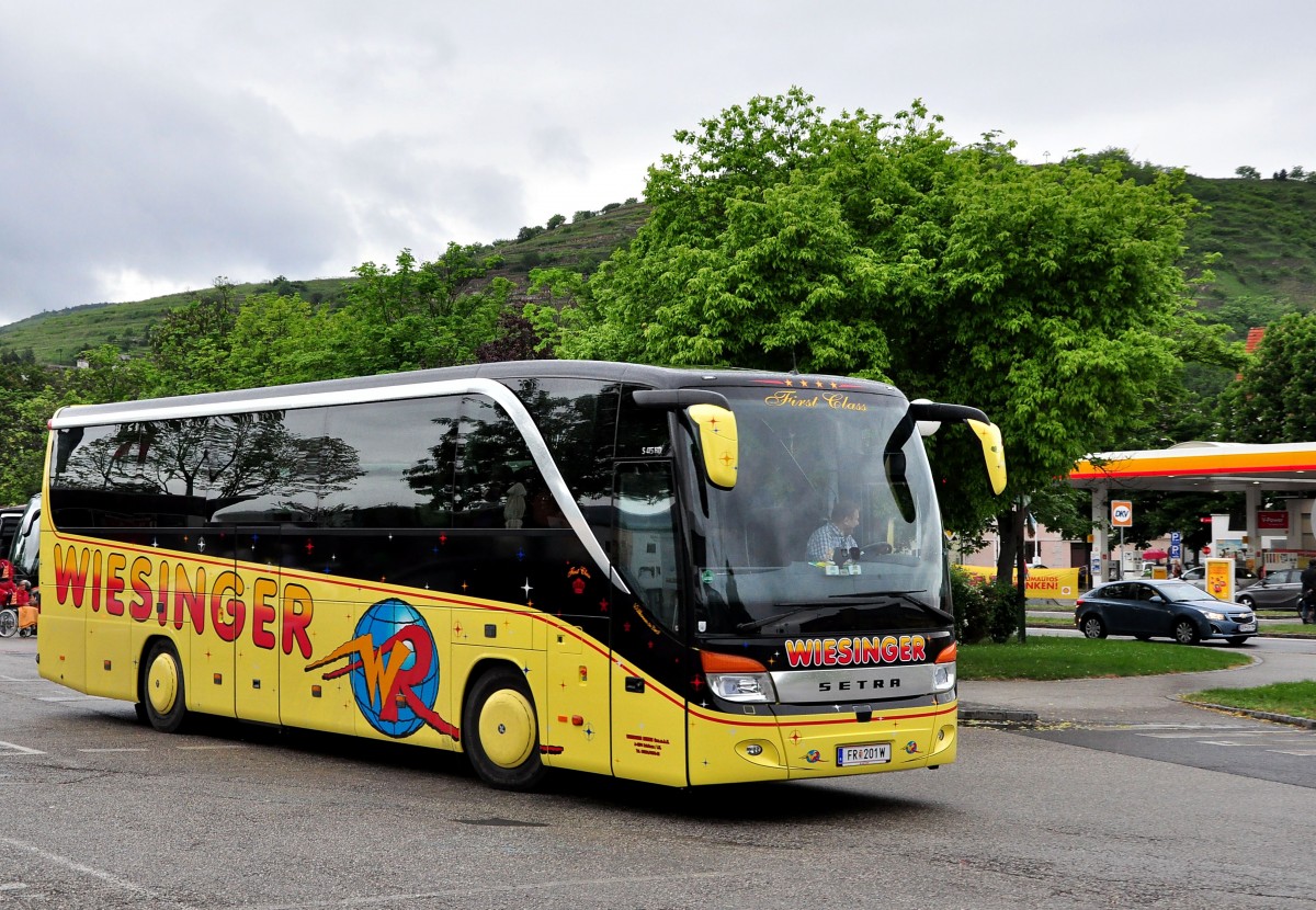 Setra 415 HD von Wiesinger Reisen aus sterreich am 20.5.2015 in Krems.