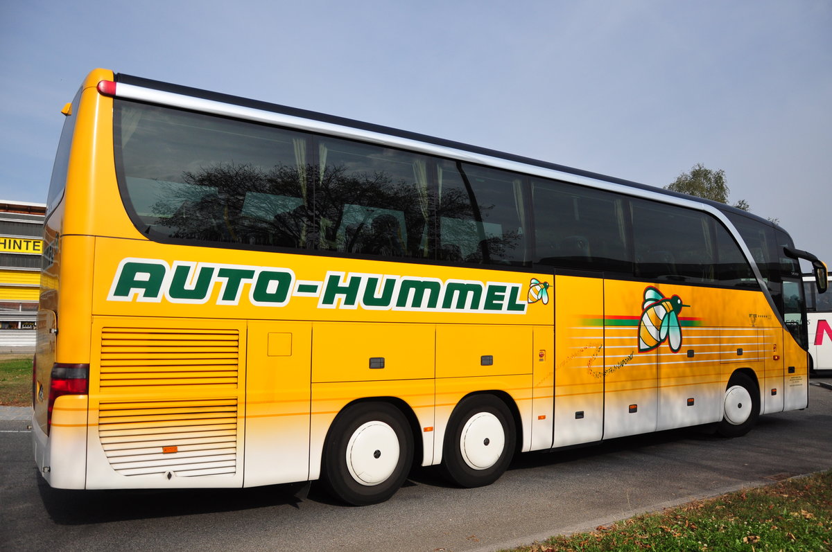 Setra 415 HDH von Auto Hummel aus der BRD in Krems.
