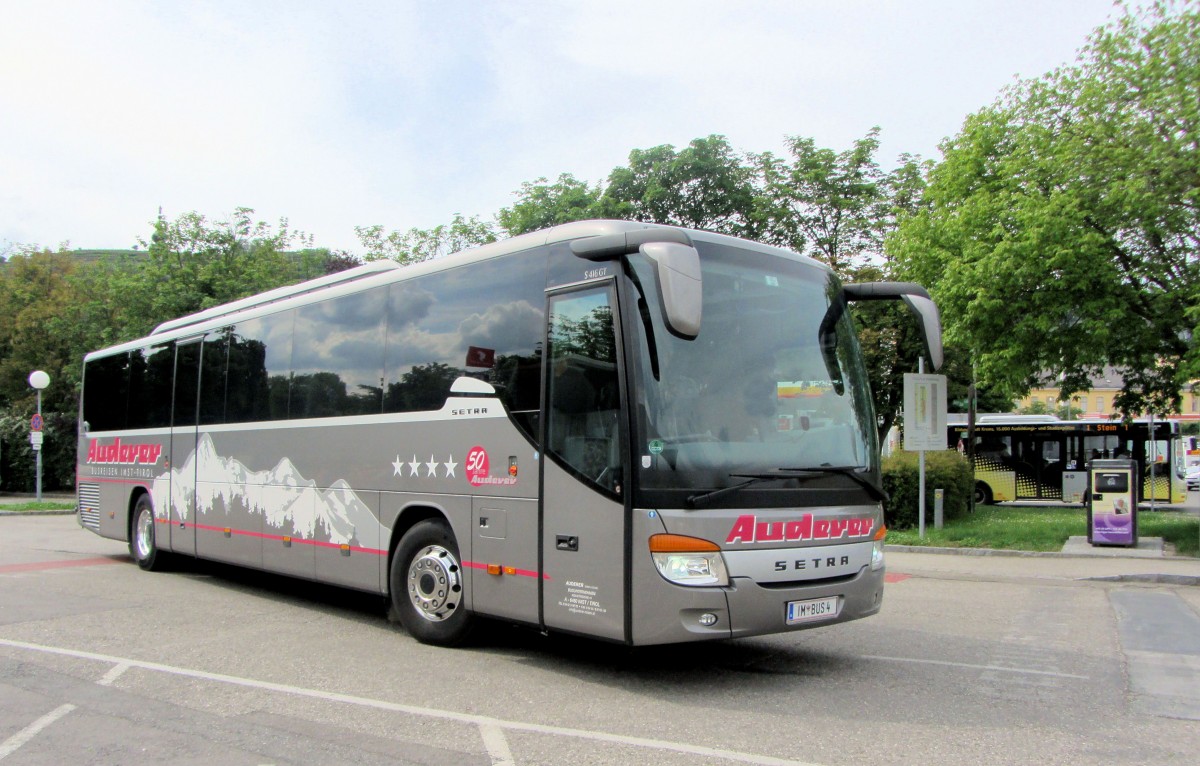 Setra 416 GT von Auderer Reisen aus sterreich am 2.Juni 2014 in Krems gesehen.