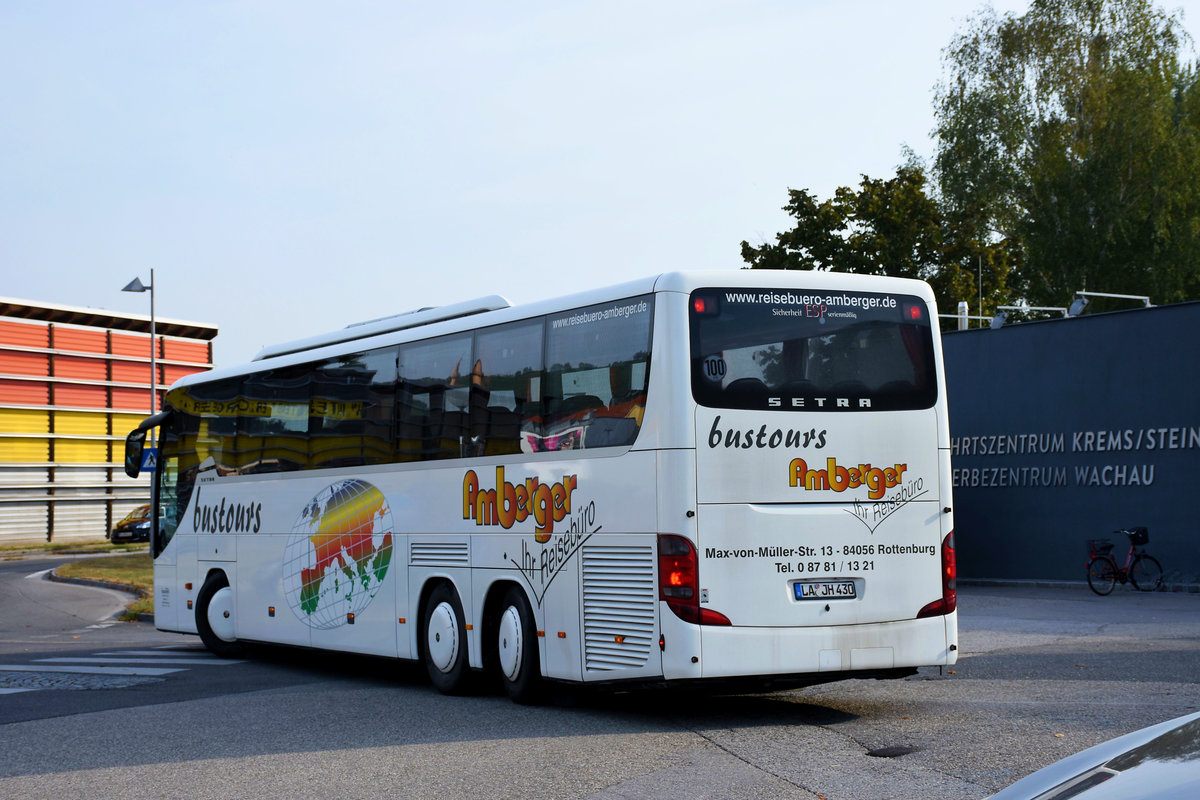 Setra 416 GT-HD von Amberger Bustours aus der BRD in Krems.