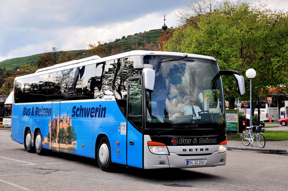 Setra 416 GT-HD von Bus & Reisen aus Schwerin/BRD am 21.August 2014 in Krems.
