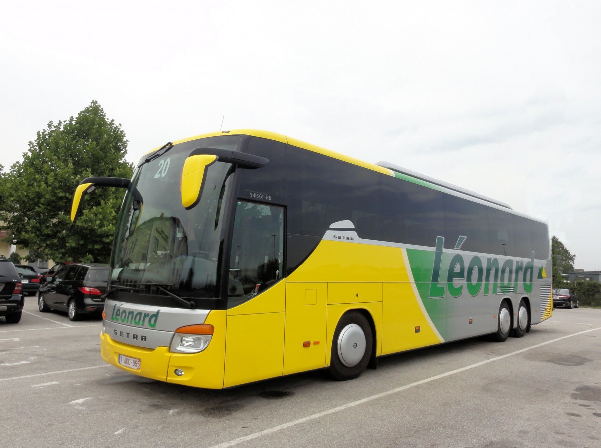 SETRA 416 GT-HD von LEONARD / Belgien im August 2013 in Krems.