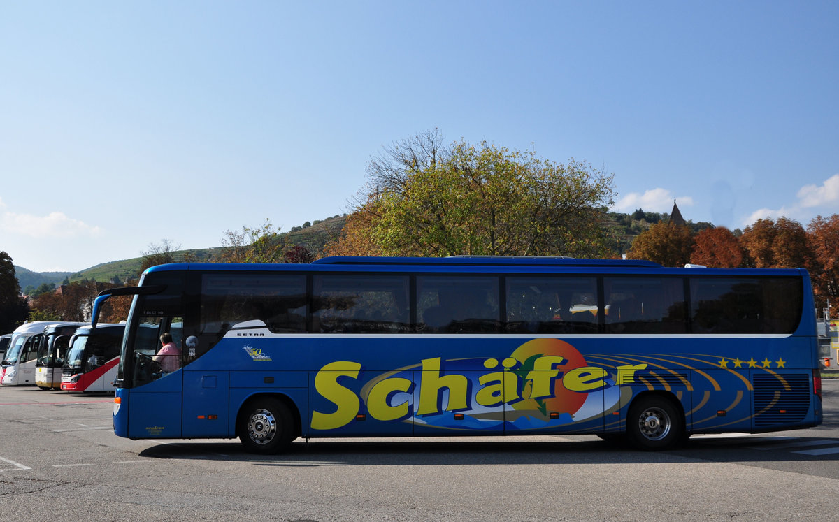 Setra 416 GT-HD von Schfer Reisen aus der BRD in Krems.