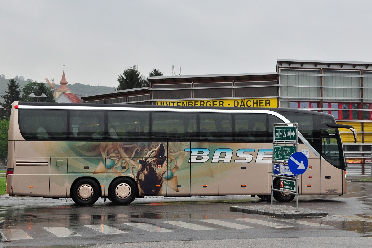 Setra 416 HDH von Basel Reisen aus der BRD am 23.5.2015 in Krems unterwegs.