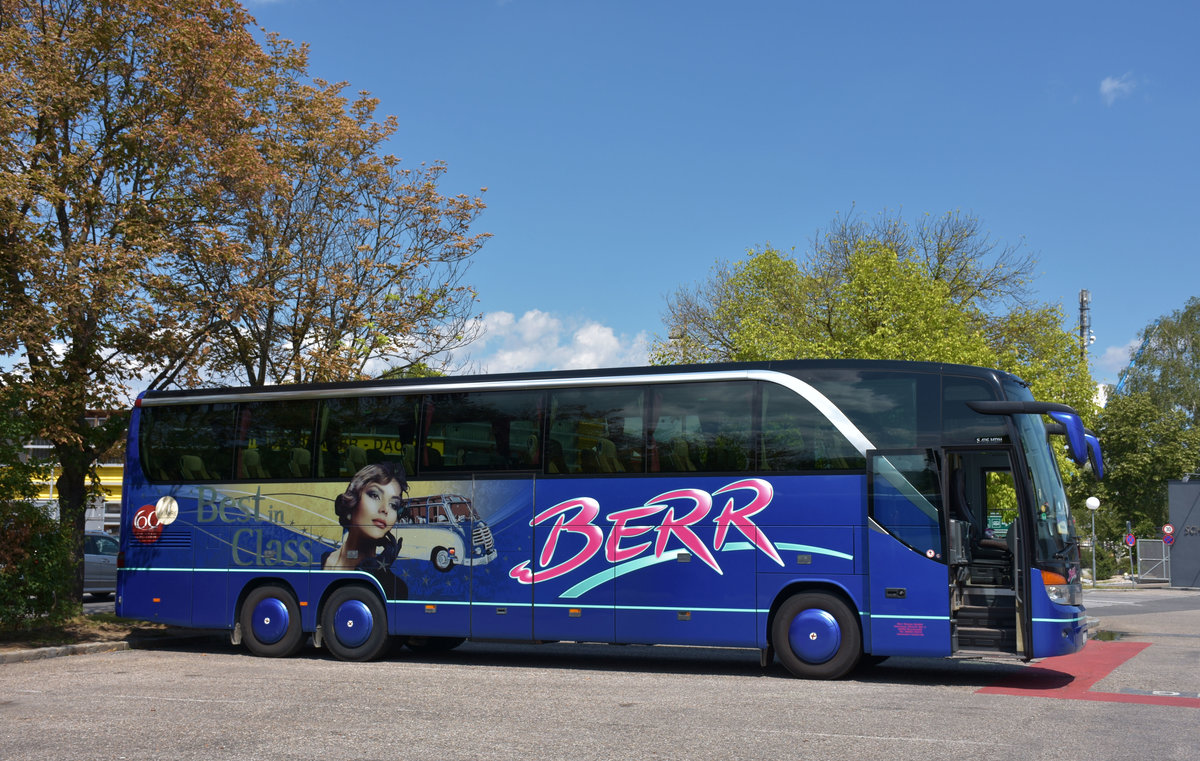 Setra 416 HDH von Berr Reisen aus der BRD 2017 in Krems.