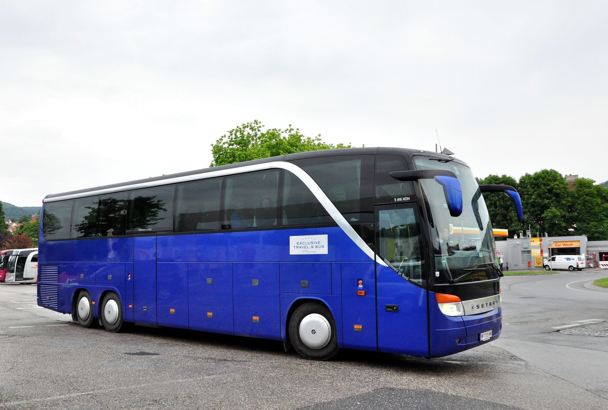 Setra 416 HDH von Exclusive Travel + Bus aus Wien am 22.5.2015 in Krems.