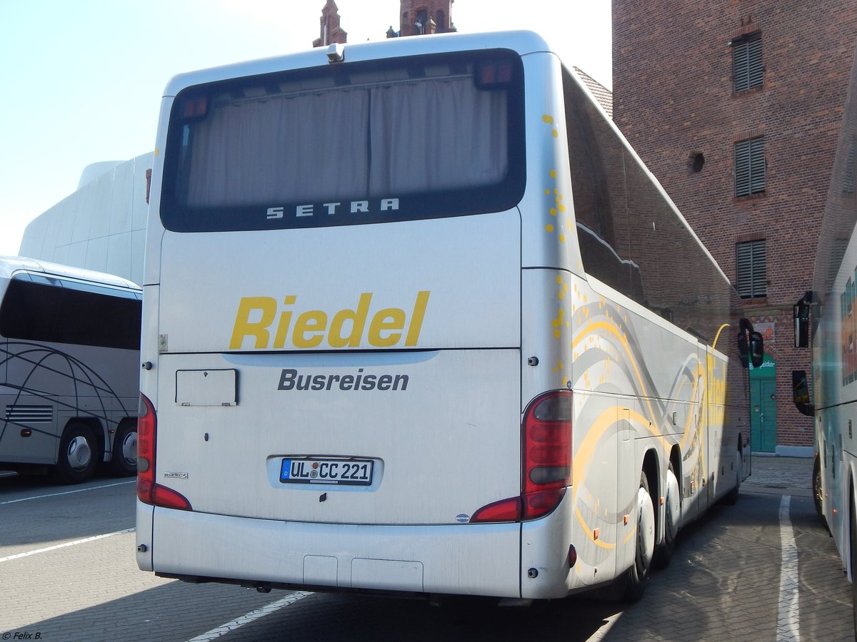 Setra 417 GT-HD von Riedel aus Deutschland in Stralsund.