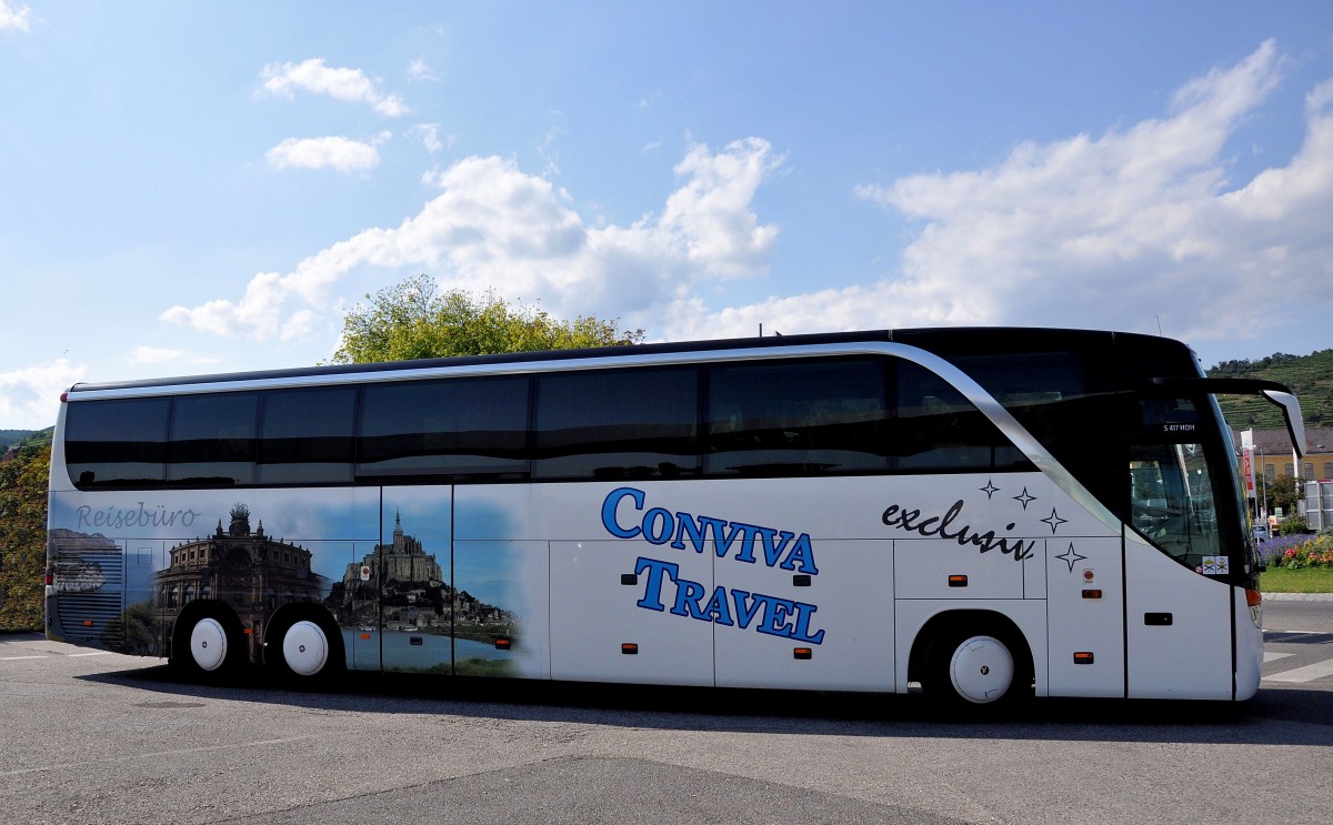 SETRA 417 HDH von CONVIVA TRAVEL / Wien im August 2013 in Krems.