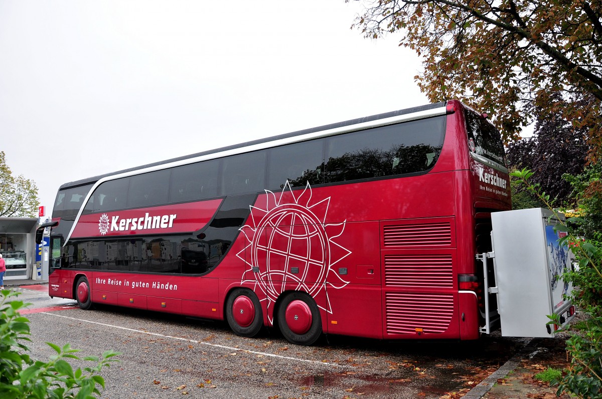 Setra 431 DT von Kerschner Reisen aus Niedersterreich am 13.9.2014 in Krems gesehen.